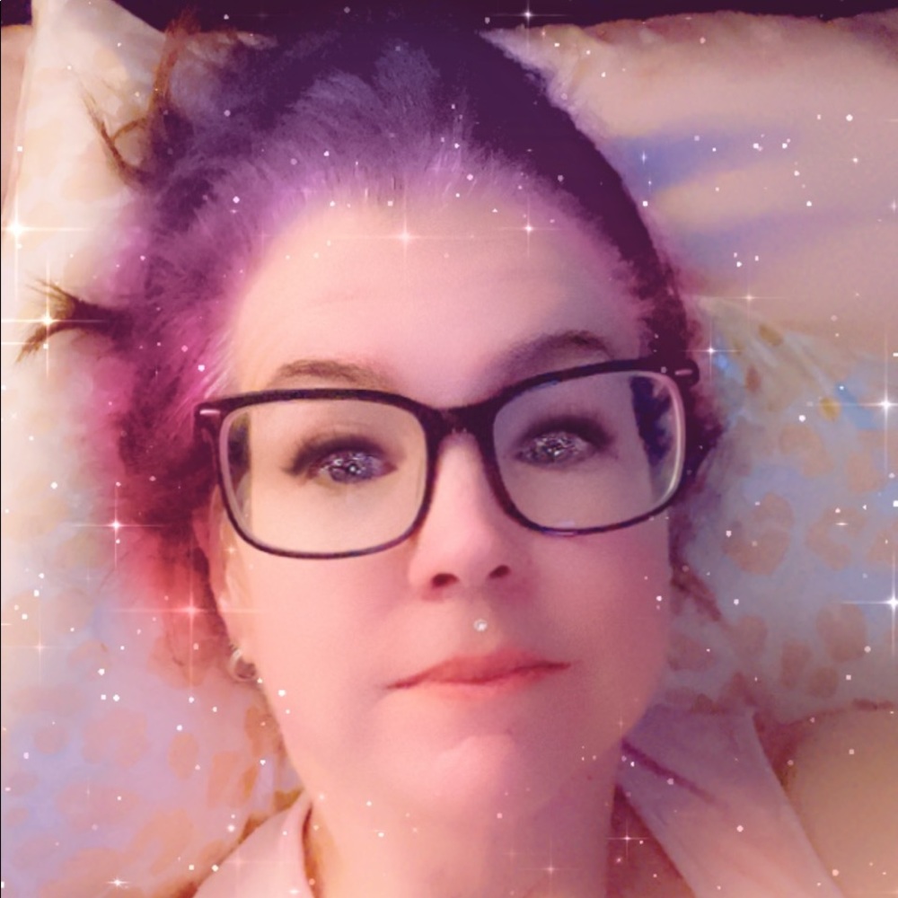 Meet your Posher, Karena